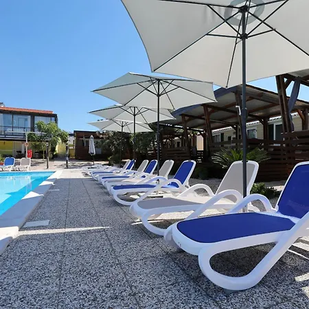 Adria Breeze Pool Apartman