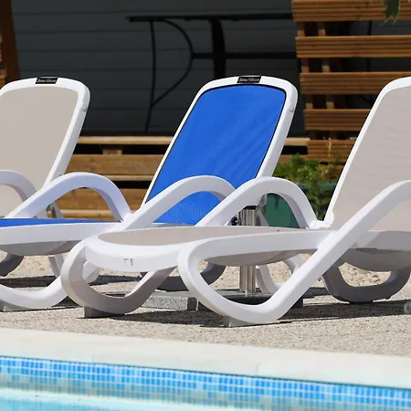 Adria Breeze Pool Apartman