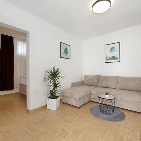Adria Breeze Pool Apartman