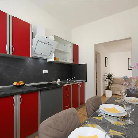 Adria Breeze Pool Apartman Turanj