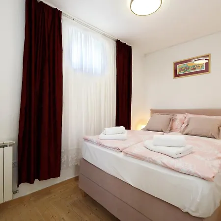 Adria Breeze Pool Apartman