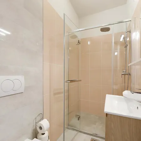 Adria Breeze Pool Apartman *