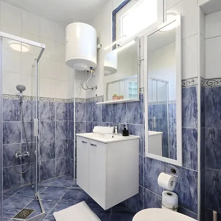Adria Breeze Pool Apartman