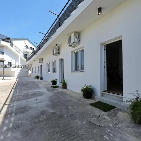 Adria Breeze Pool Turanj