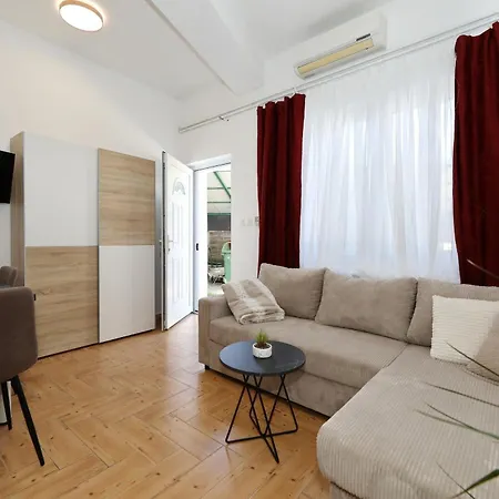 Adria Breeze Pool Apartman