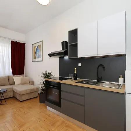 Apartman Adria Breeze Pool *