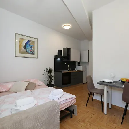 Apartman Adria Breeze Pool *