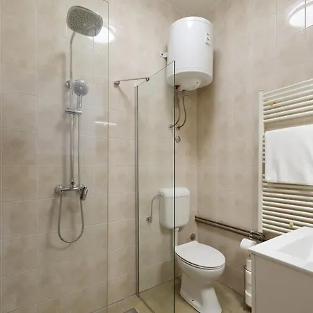 Adria Breeze Pool