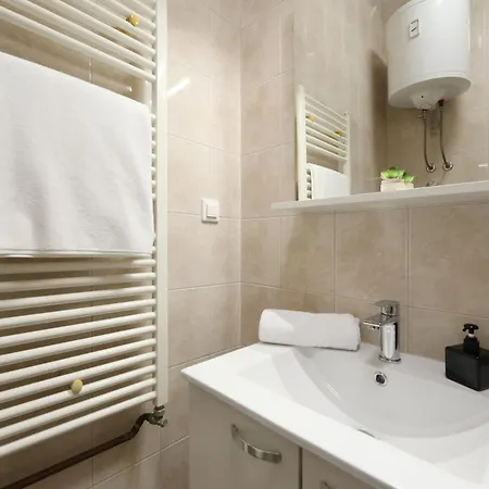 Adria Breeze Pool Apartman