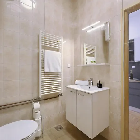 Adria Breeze Pool Apartman Turanj
